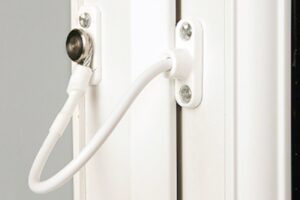 Cable Restrictor Swivel/Stud 200mm White (Per EACH)