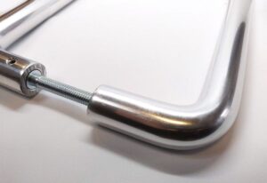 WEBB LLOYD +02/26/93 Irving Back To Back Pull Polished Aluminium 210x22 (Per PAIR)