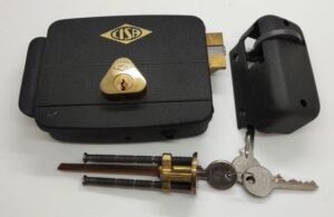 CISA Cisa Elec Rim Auto D/Latch Cylinder & Cyl Right Hand Black (Per EACH)